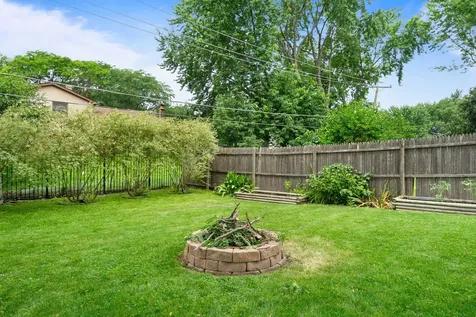 138 South Berteau Avenue Bartlett IL 60103