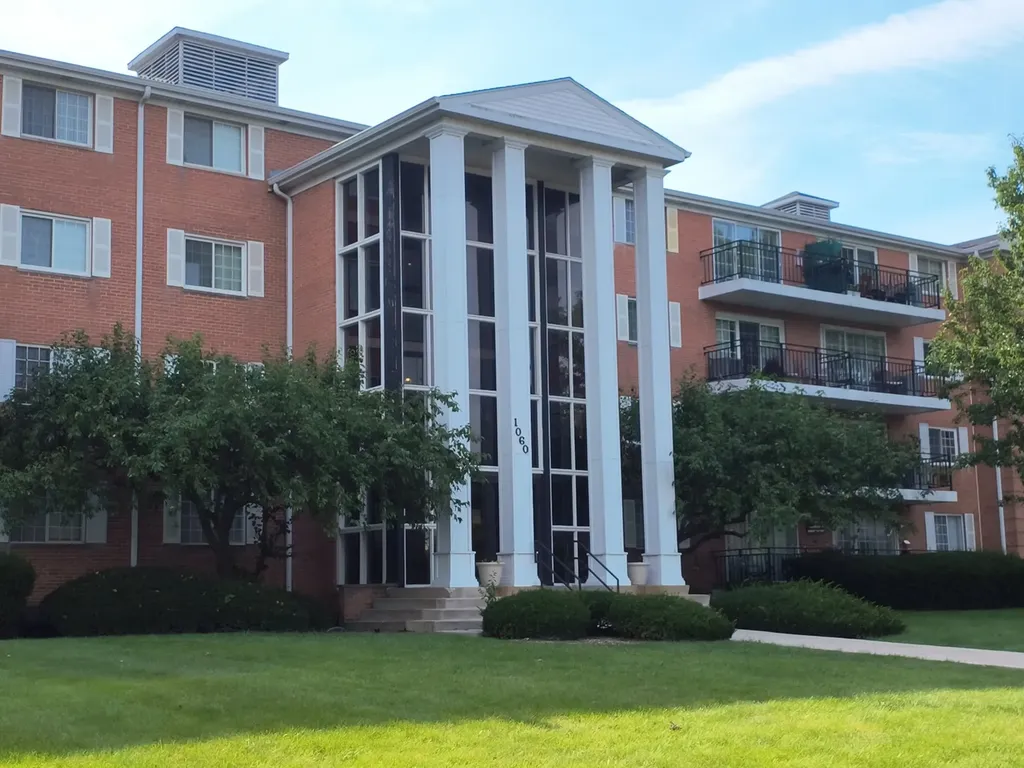 1060 North Farnsworth Avenue Aurora IL 60505