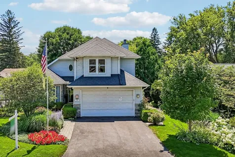 219 Woodlawn Drive Mundelein IL 60060