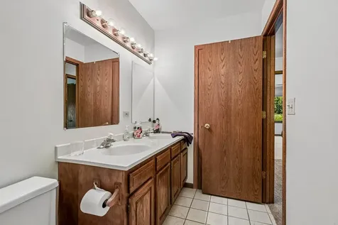 219 Woodlawn Drive Mundelein IL 60060