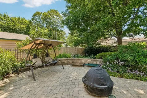 219 Woodlawn Drive Mundelein IL 60060
