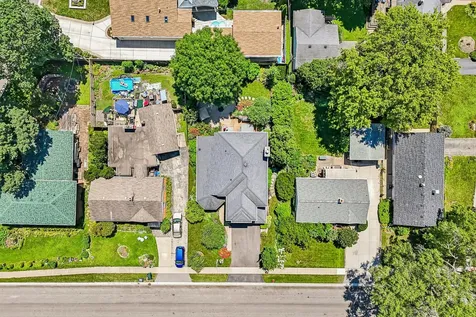 219 Woodlawn Drive Mundelein IL 60060