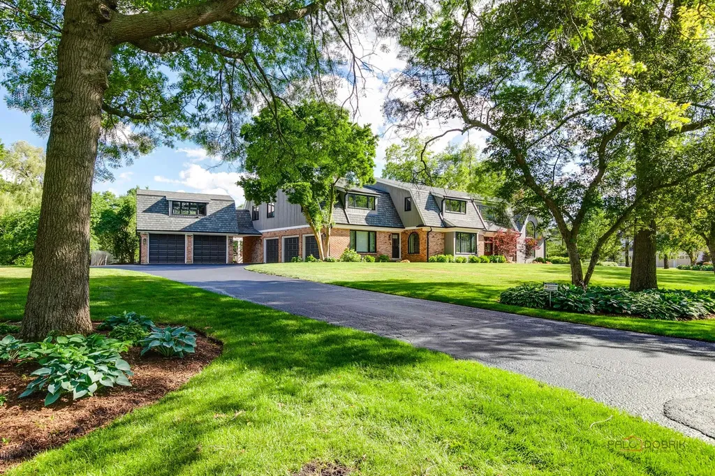 1685 Clover Drive Inverness IL 60067