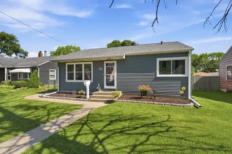 525 28TH Avenue Moline IL 61265