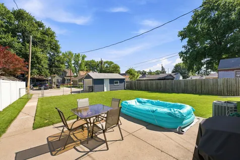 525 28TH Avenue Moline IL 61265