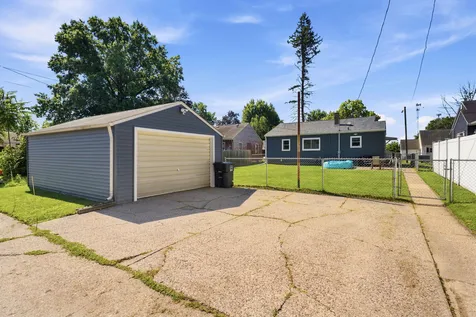 525 28TH Avenue Moline IL 61265
