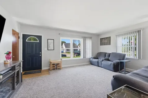 525 28TH Avenue Moline IL 61265