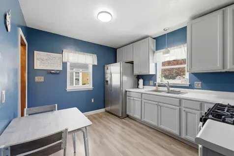 525 28TH Avenue Moline IL 61265