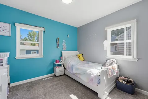 525 28TH Avenue Moline IL 61265