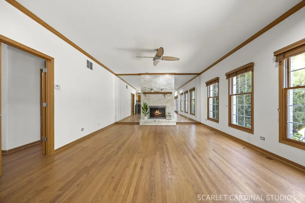 948 67TH Street Darien IL 60561