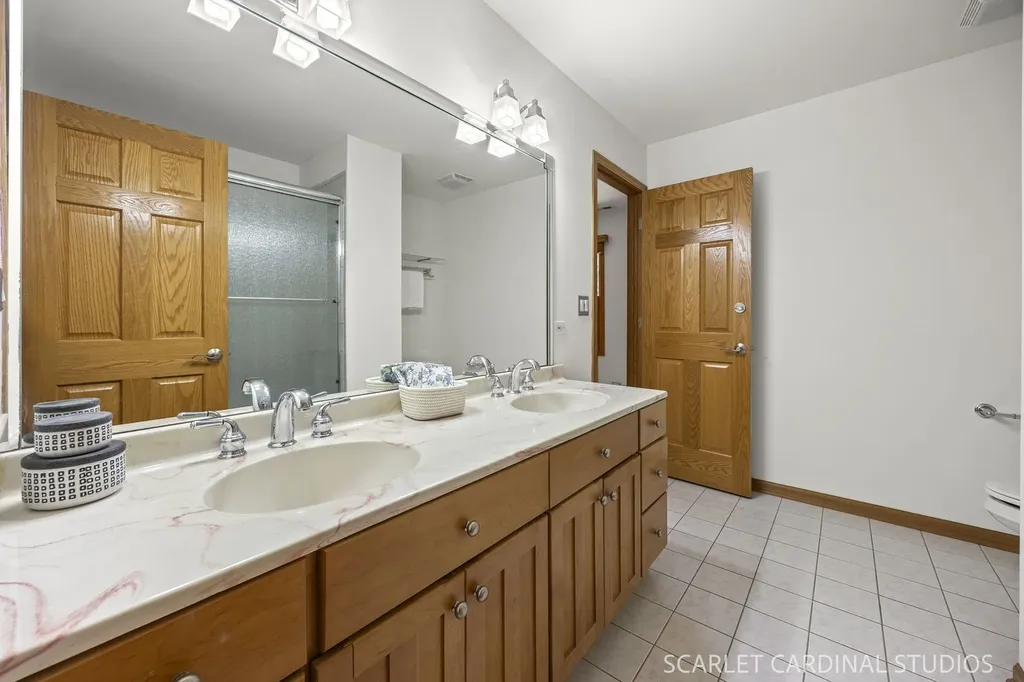 948 67TH Street Darien IL 60561