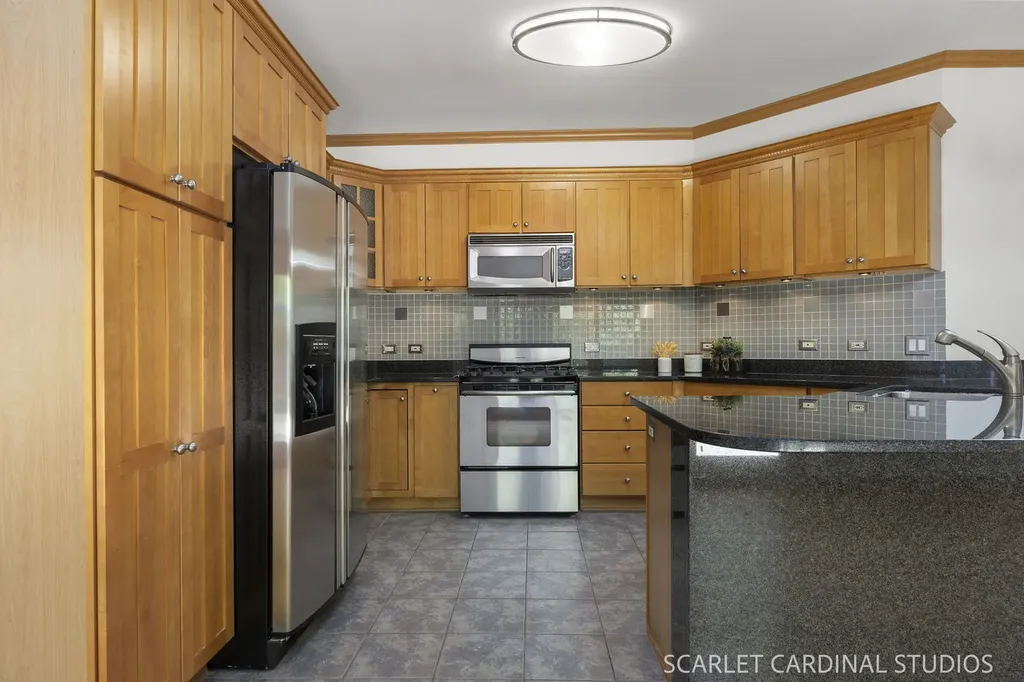 948 67TH Street Darien IL 60561