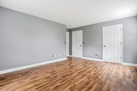 1291 North Red Oak Circle Round Lake Beach IL 60073