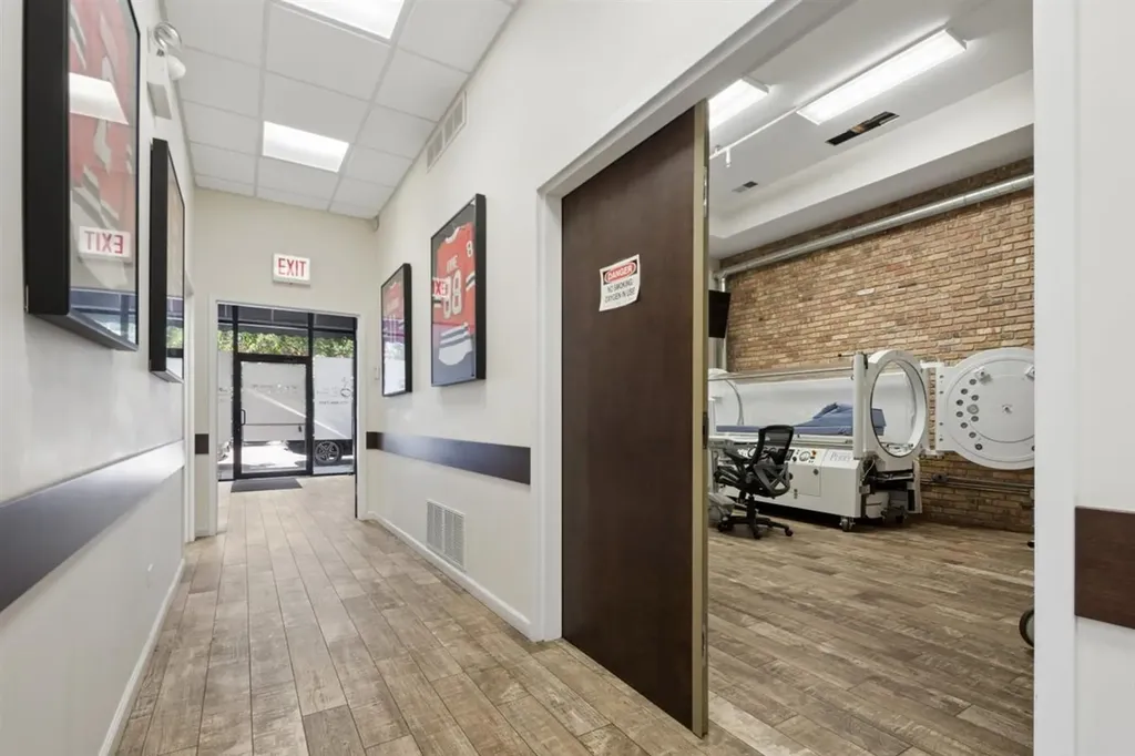 2219 West Belmont Avenue Chicago IL 60618