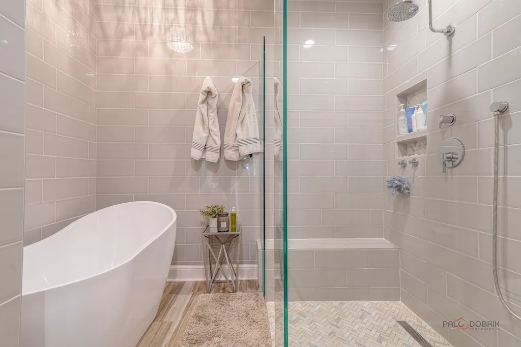 38 Lakebreeze Court Lake Zurich IL 60047