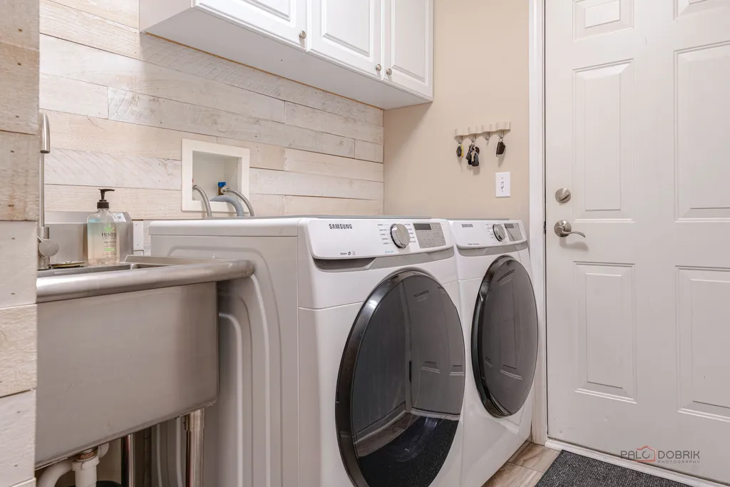 38 Lakebreeze Court Lake Zurich IL 60047