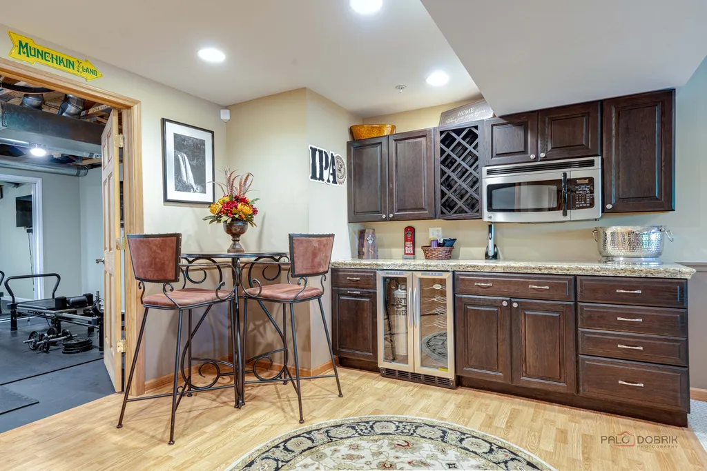 38 Lakebreeze Court Lake Zurich IL 60047