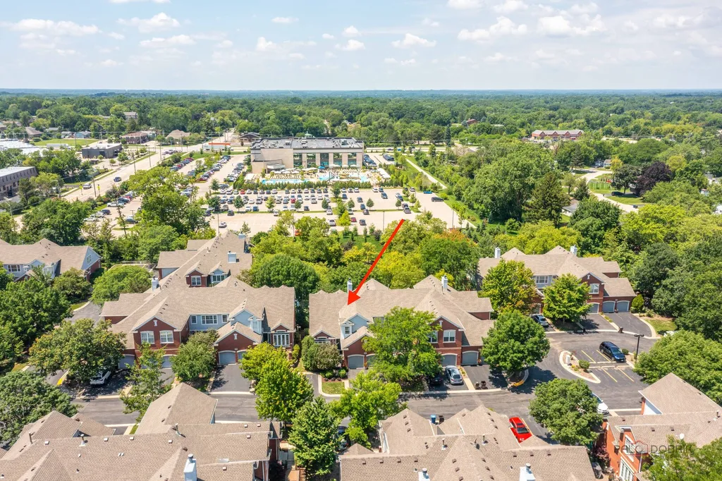 38 Lakebreeze Court Lake Zurich IL 60047