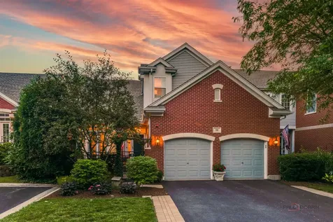 38 Lakebreeze Court Lake Zurich IL 60047