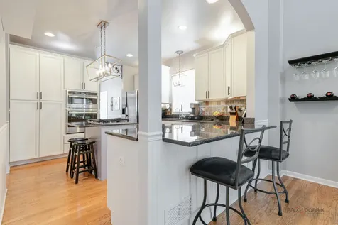 38 Lakebreeze Court Lake Zurich IL 60047