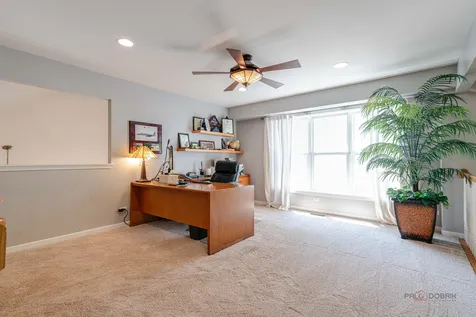 38 Lakebreeze Court Lake Zurich IL 60047