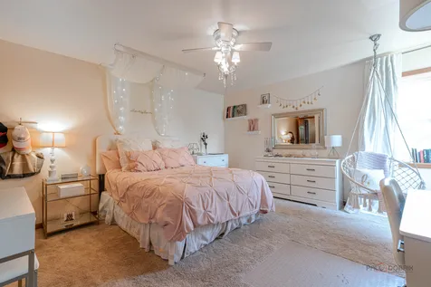 38 Lakebreeze Court Lake Zurich IL 60047