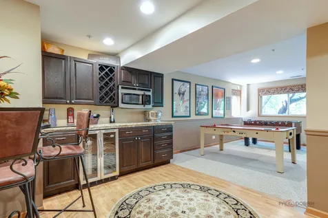 38 Lakebreeze Court Lake Zurich IL 60047