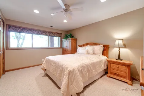 38 Lakebreeze Court Lake Zurich IL 60047