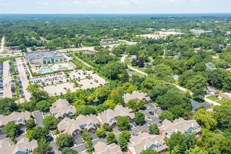 38 Lakebreeze Court Lake Zurich IL 60047