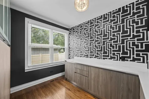 219 Elm Avenue Mundelein IL 60060