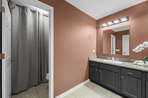 219 Elm Avenue Mundelein IL 60060