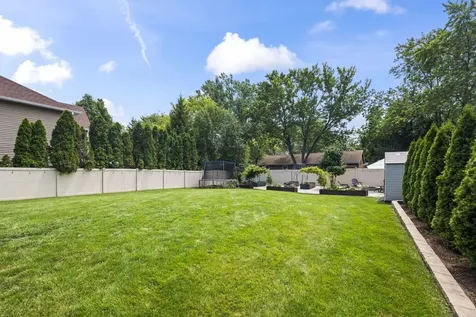 219 Elm Avenue Mundelein IL 60060