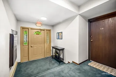 1099 Prescott Drive Roselle IL 60172