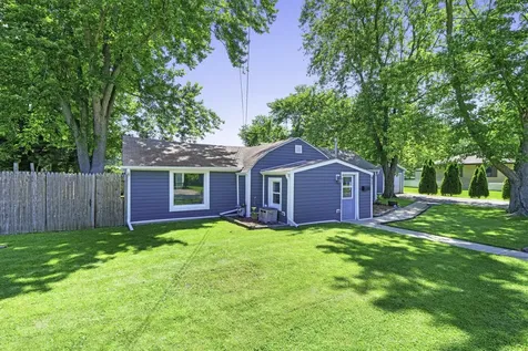 817 South Hugh Street Plano IL 60545
