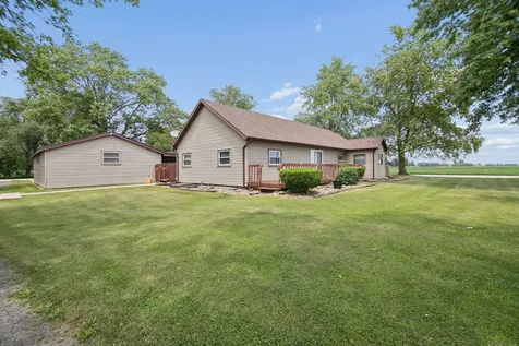 5472 East 2000n Road Kankakee IL 60901