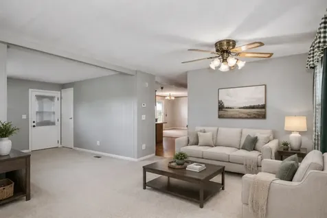 5472 East 2000n Road Kankakee IL 60901