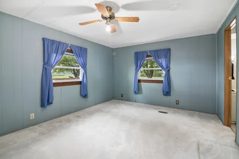 5472 East 2000n Road Kankakee IL 60901