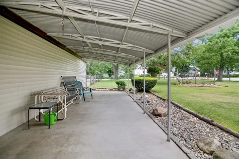5472 East 2000n Road Kankakee IL 60901