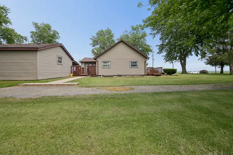 5472 East 2000n Road Kankakee IL 60901