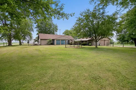 5472 East 2000n Road Kankakee IL 60901