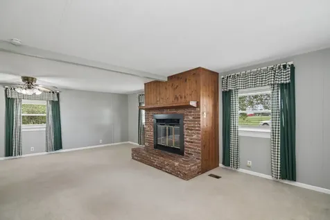 5472 East 2000n Road Kankakee IL 60901