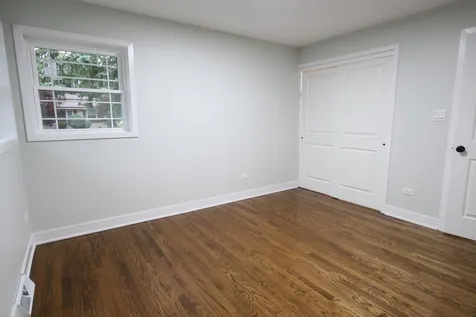 16644 Maple Street South Holland IL 60473