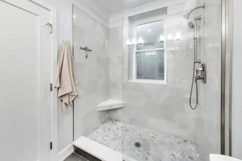 616 East 46th Street Chicago IL 60653