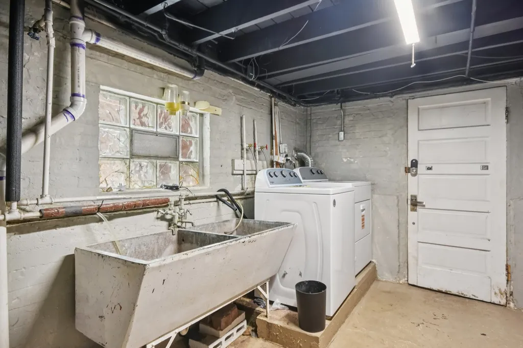 2928 North Rutherford Avenue Chicago IL 60634