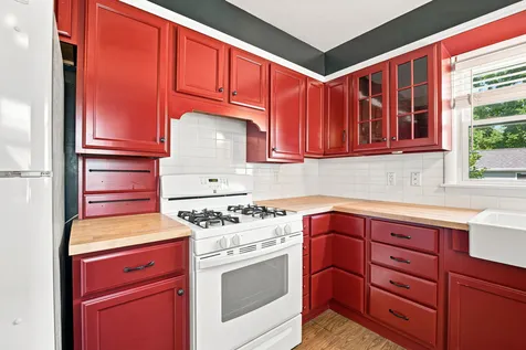 1043 State Street Ottawa IL 61350