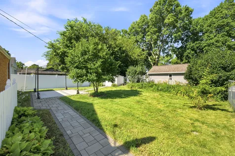 1043 State Street Ottawa IL 61350