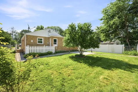 1043 State Street Ottawa IL 61350