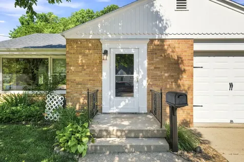 1043 State Street Ottawa IL 61350