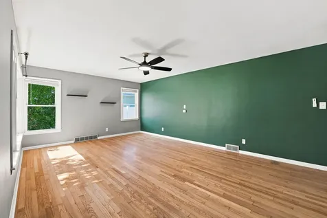 1043 State Street Ottawa IL 61350