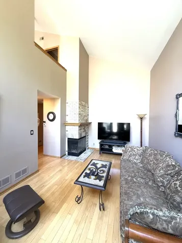 222 Thomas Drive Wood Dale IL 60191